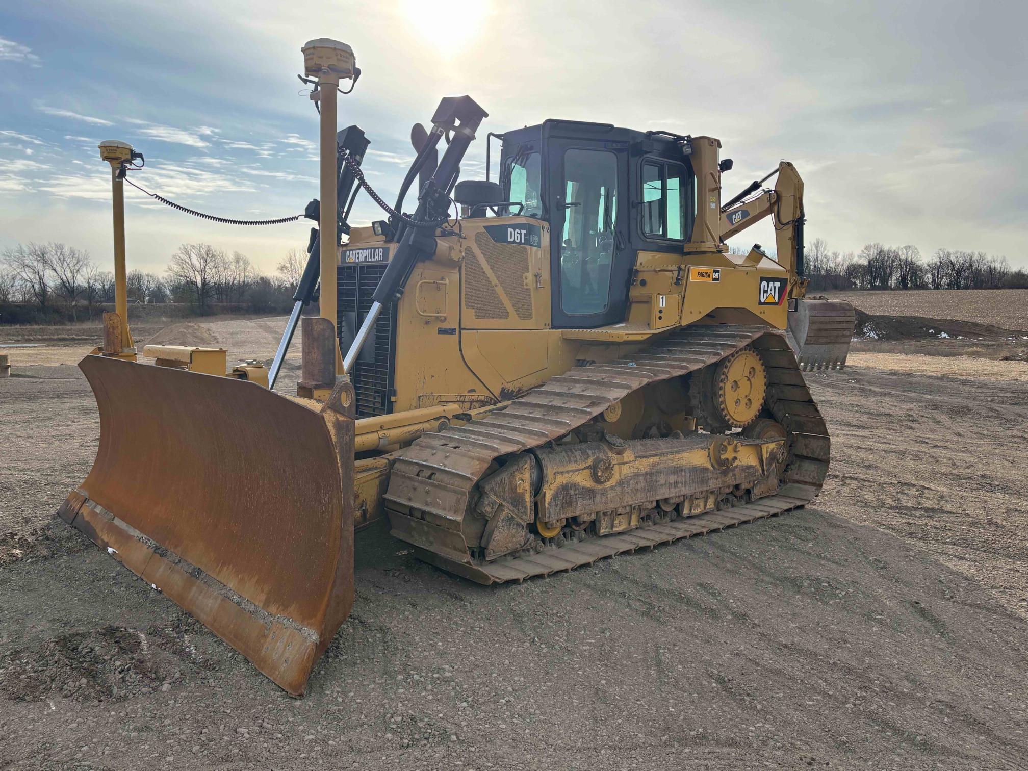 2014 CATERPILLAR D6T - view 3 of 27